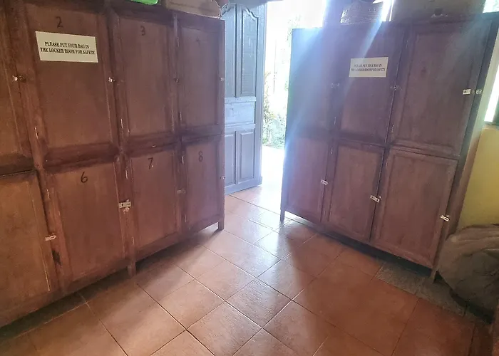 Keladi House Hostel *